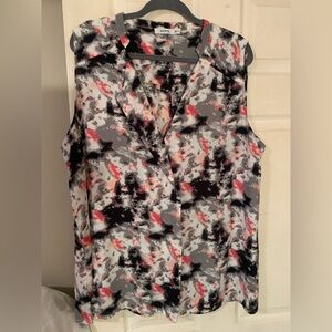 Ricki's Black and White Sleeveless Notched Collar Blouse